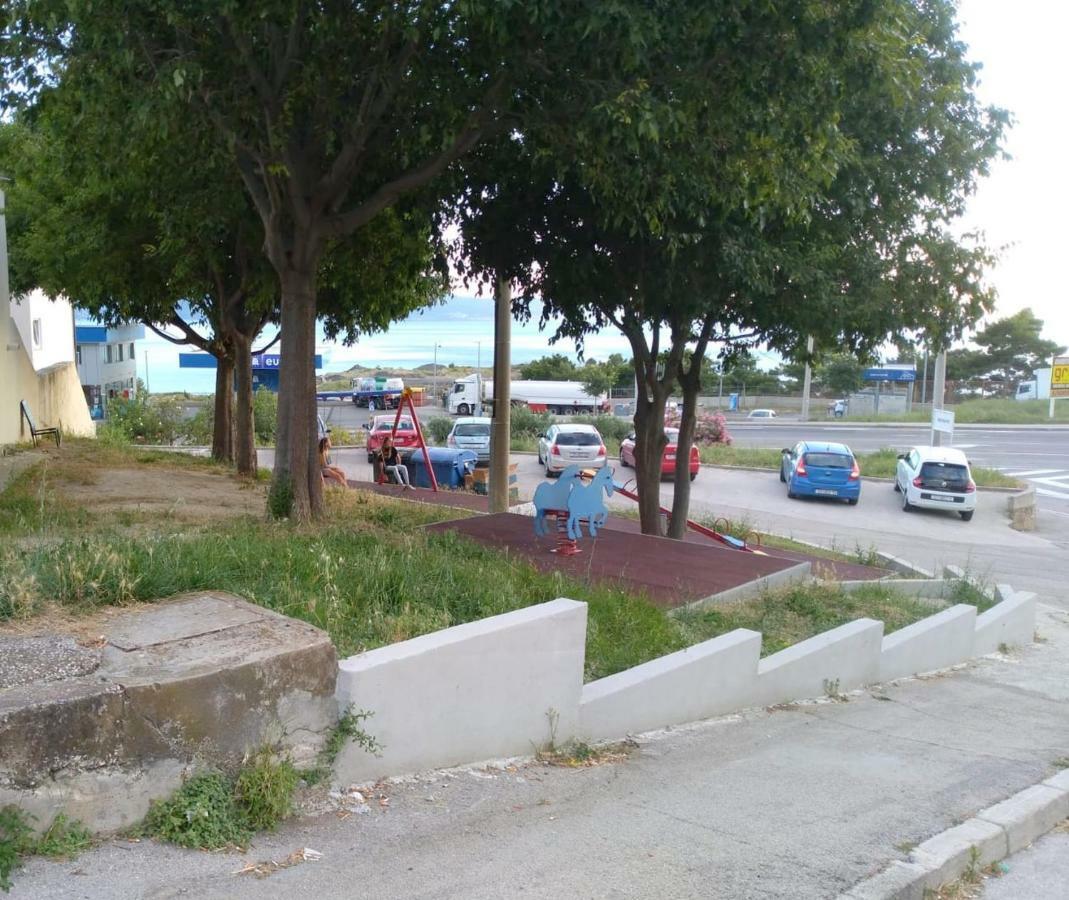Apartment A1 Dugi Rat Bagian luar foto